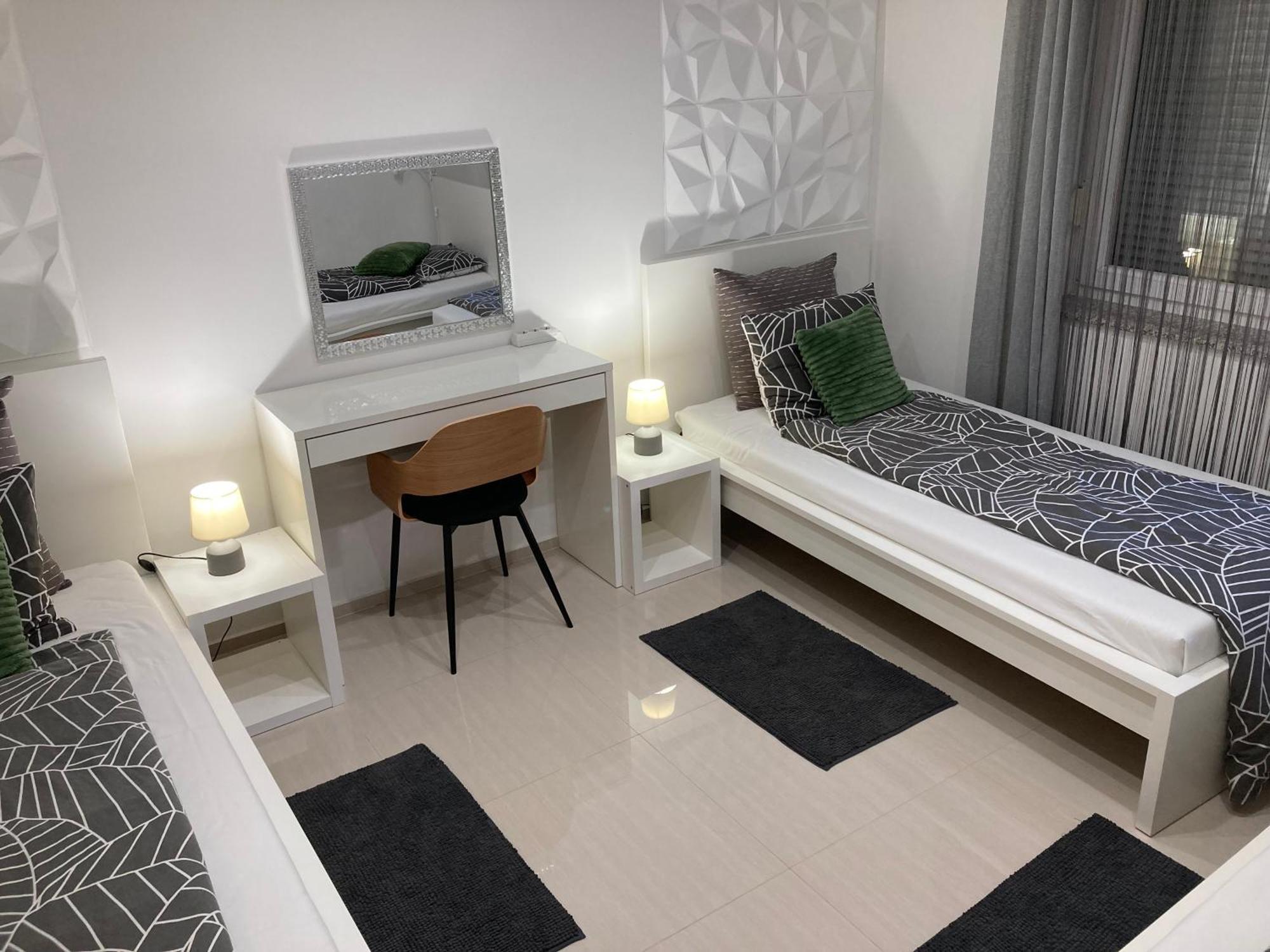 Apartman Sonas With Free Private Parking Karlovac Exteriér fotografie
