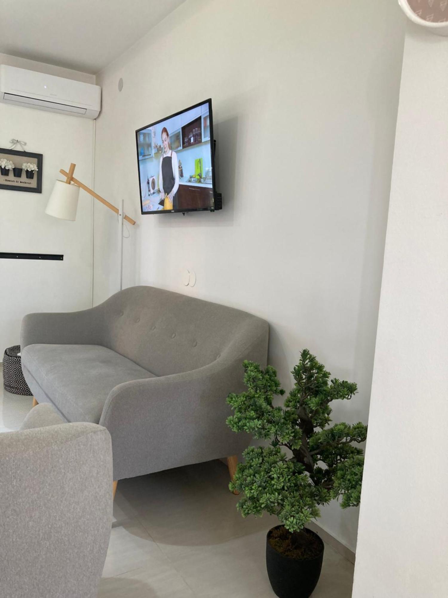 Apartman Sonas With Free Private Parking Karlovac Exteriér fotografie